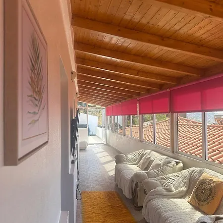 Сasa de vacaciones The Hill View House *