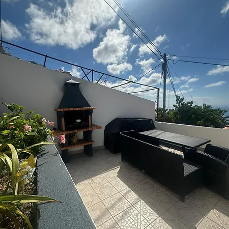 The Hill View House Semesterbostad