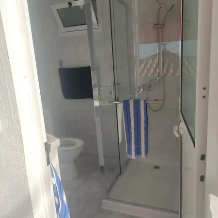 The Hill View House * Funchal