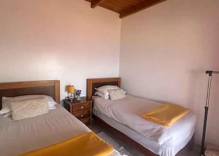 펜션 The Hill View House 푼샬