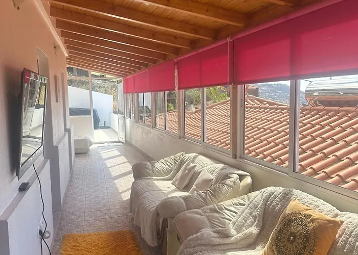 The Hill View House Dom wakacyjny