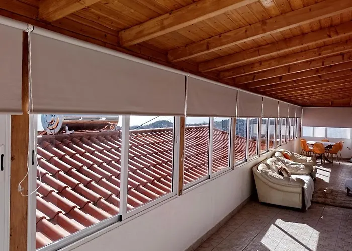 The Hill View House * 푼샬
