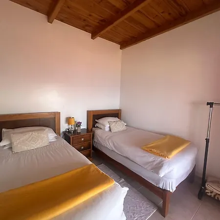 펜션 The Hill View House 푼샬